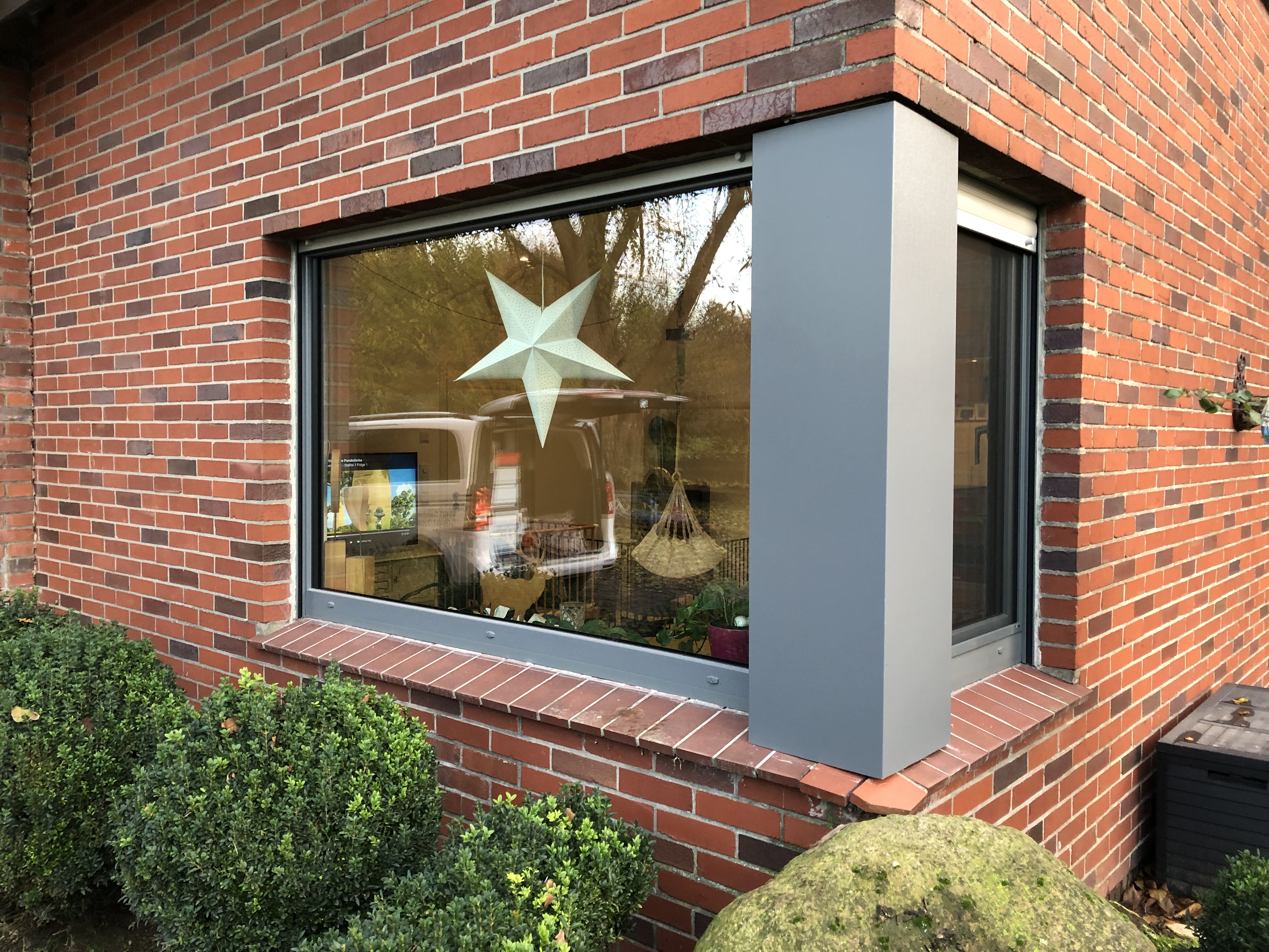 Eckfenster mit der kantbaren Platte